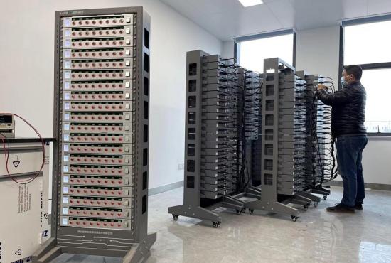 電池測試設備.jpg 電池測試設備.jpg